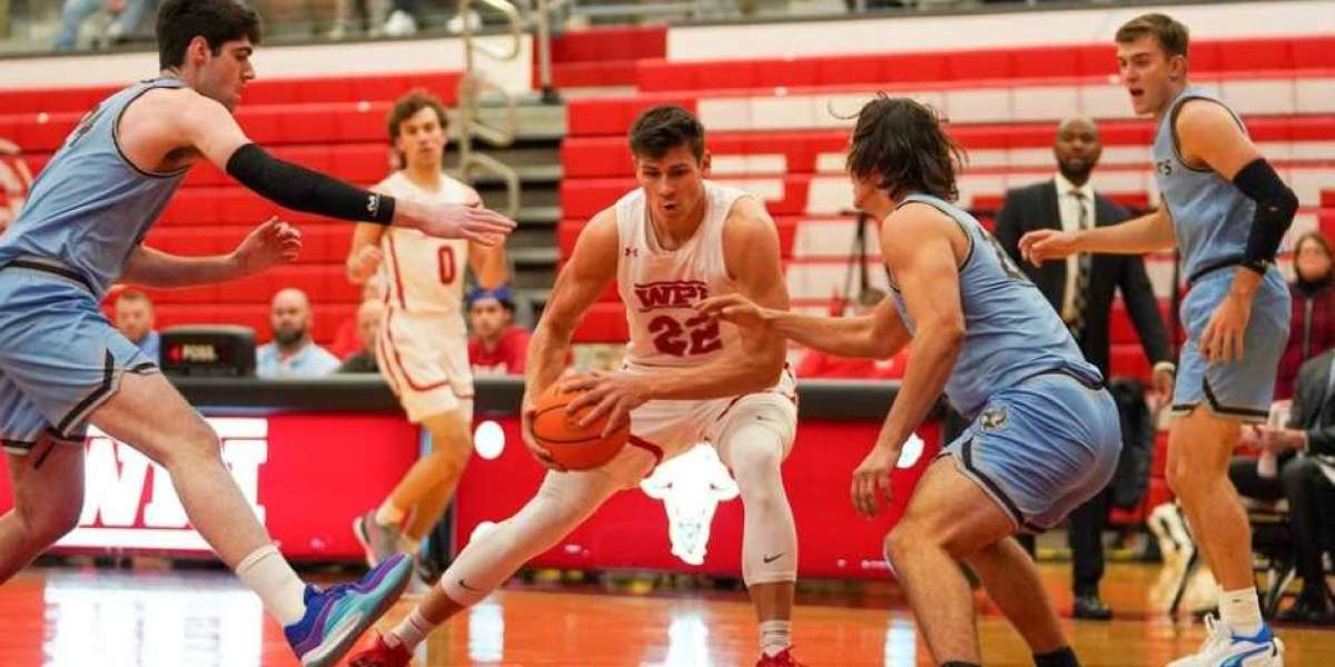 Tufts Defeats WPI 67-58 in Men's Basketball