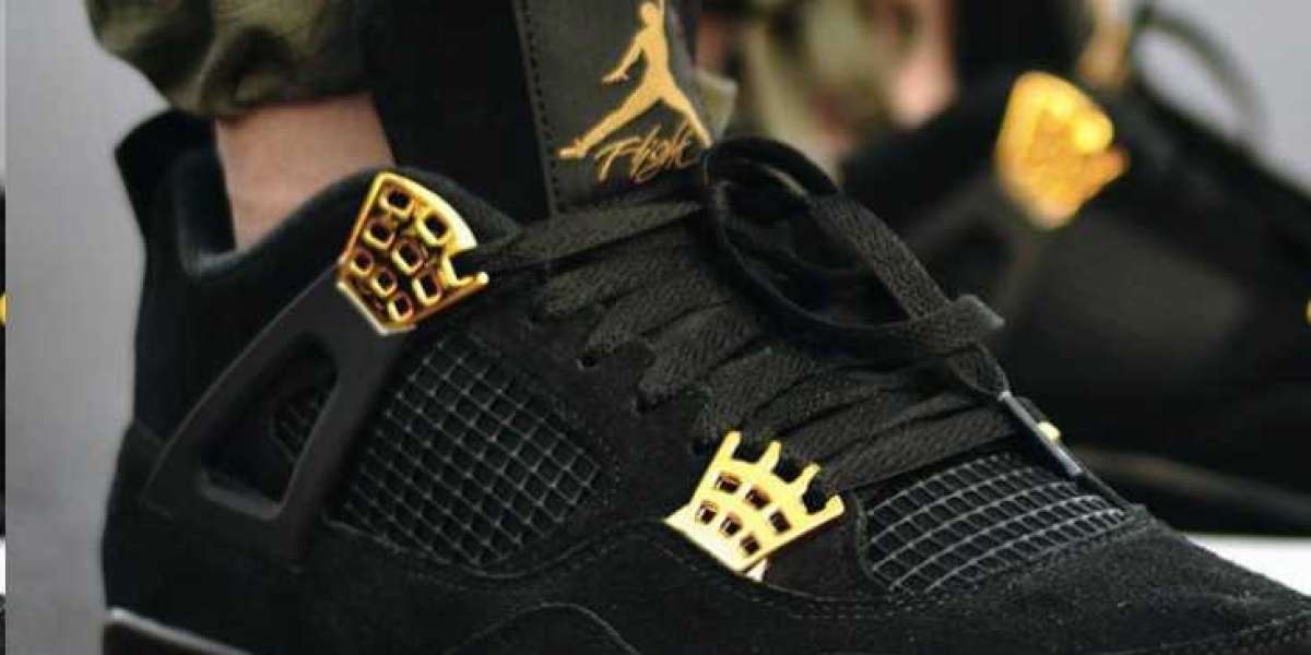 Air Jordan 4 Retro Royalty: Ein Königlicher Sneaker
