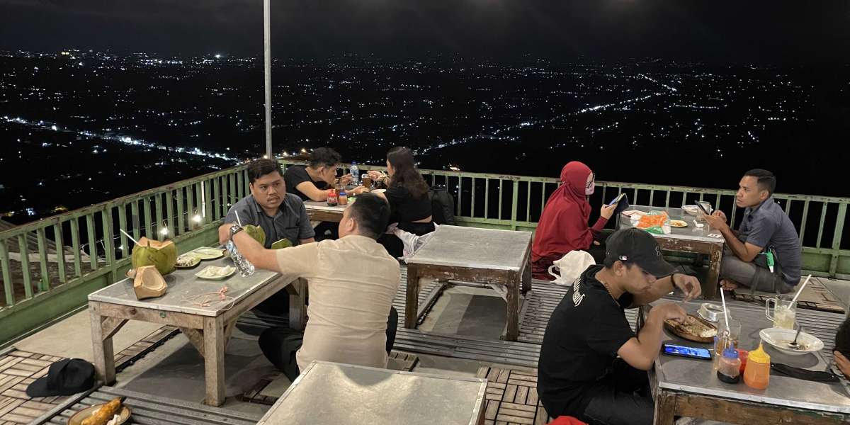 Destinasi Wisata Populer Dekat Bukit Bintang Jogja