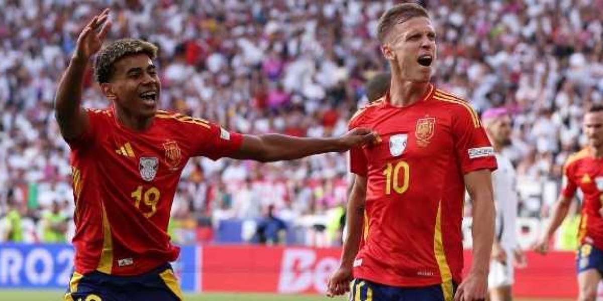 Proč jsou Španělsko a Francie bitvou o duši fotbalu