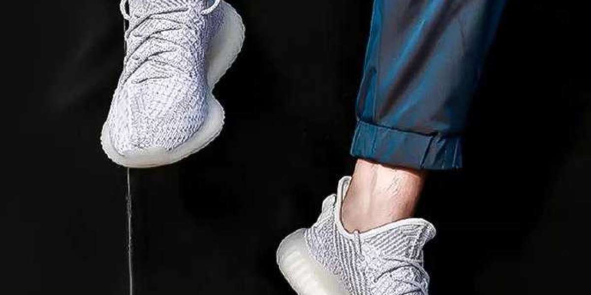 Yeezy 350：潮流與文化